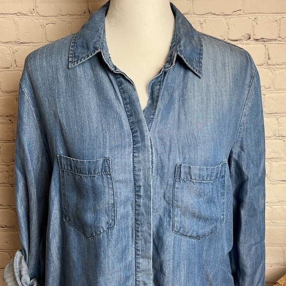 Beach Lunch Lounge Chambray Top with Raw Hem - Picture 2 of 12